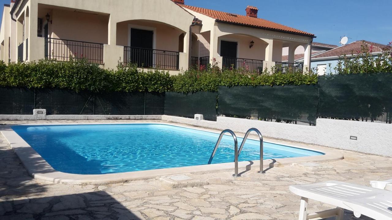 Villa Istriana House à Banjole Extérieur photo